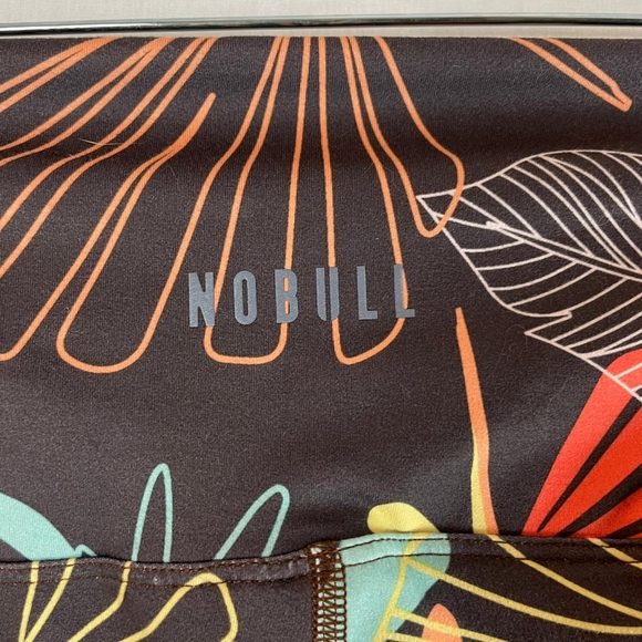 NOBULL High-Rise Crop Leggings in Oasis Floral print - Picture 10 of 12